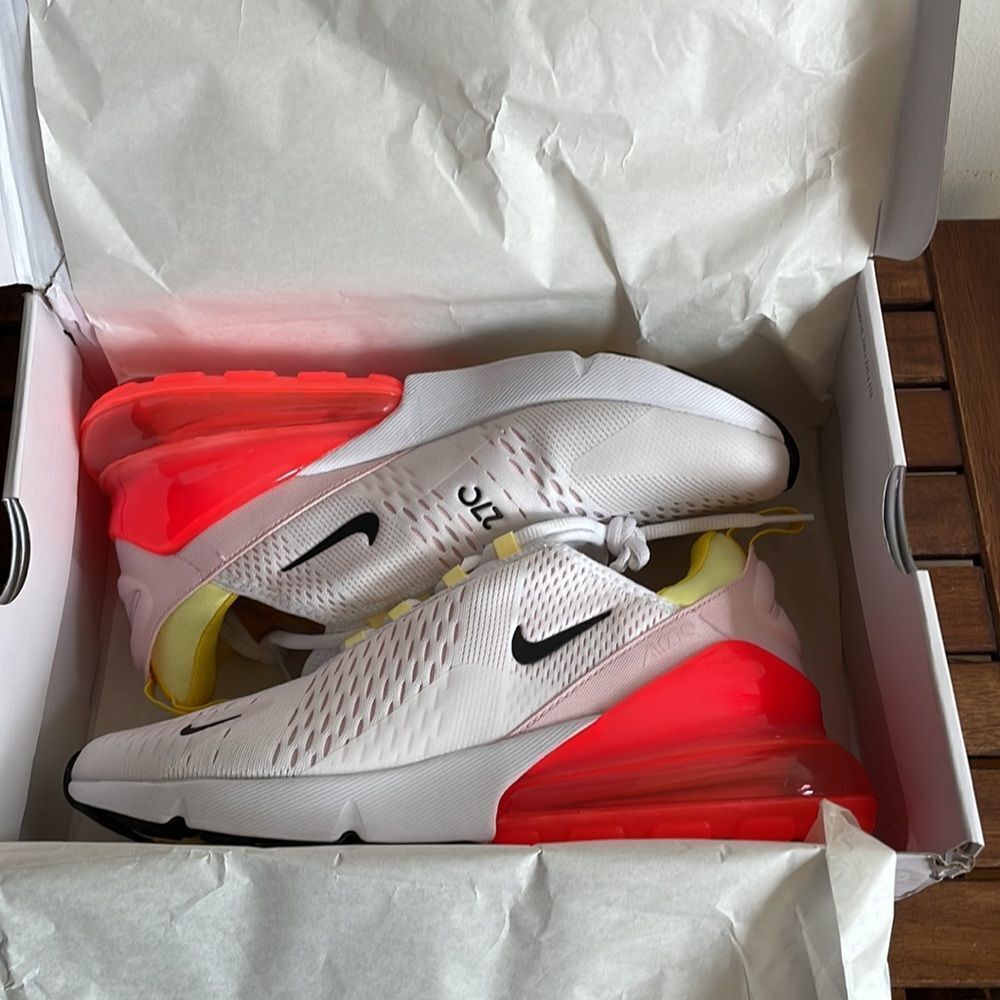 Nike Air Max 270 White Bright Crimson Women Size 8(FZ3624-100) - Picture 11 of 13